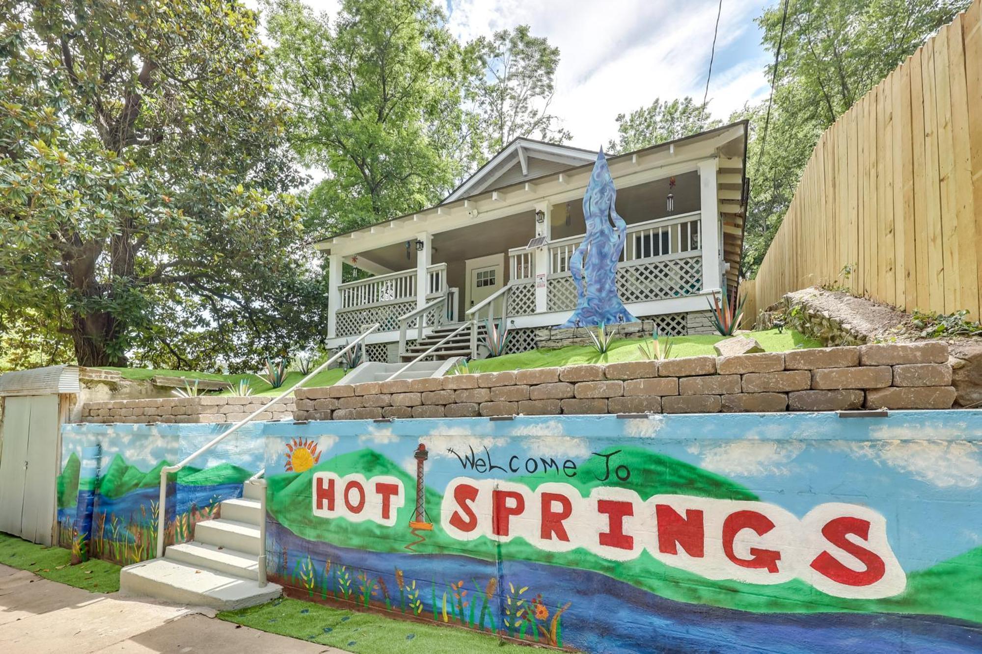 Hot Springs Home With Yard, Walk To Bathhouse Row! エクステリア 写真
